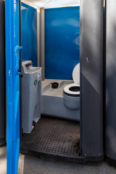 Best Porta potty rental near me  in Madisonville, TX